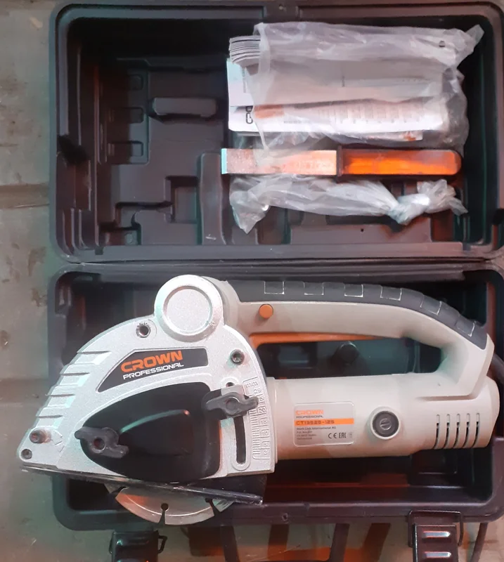 شیار زن شیارکن شیارساز ۱۵۰۰ وات ۲ تیغ ۱۲۵ میلی متری کرون مدل Crown CT13525-125 در حد نو