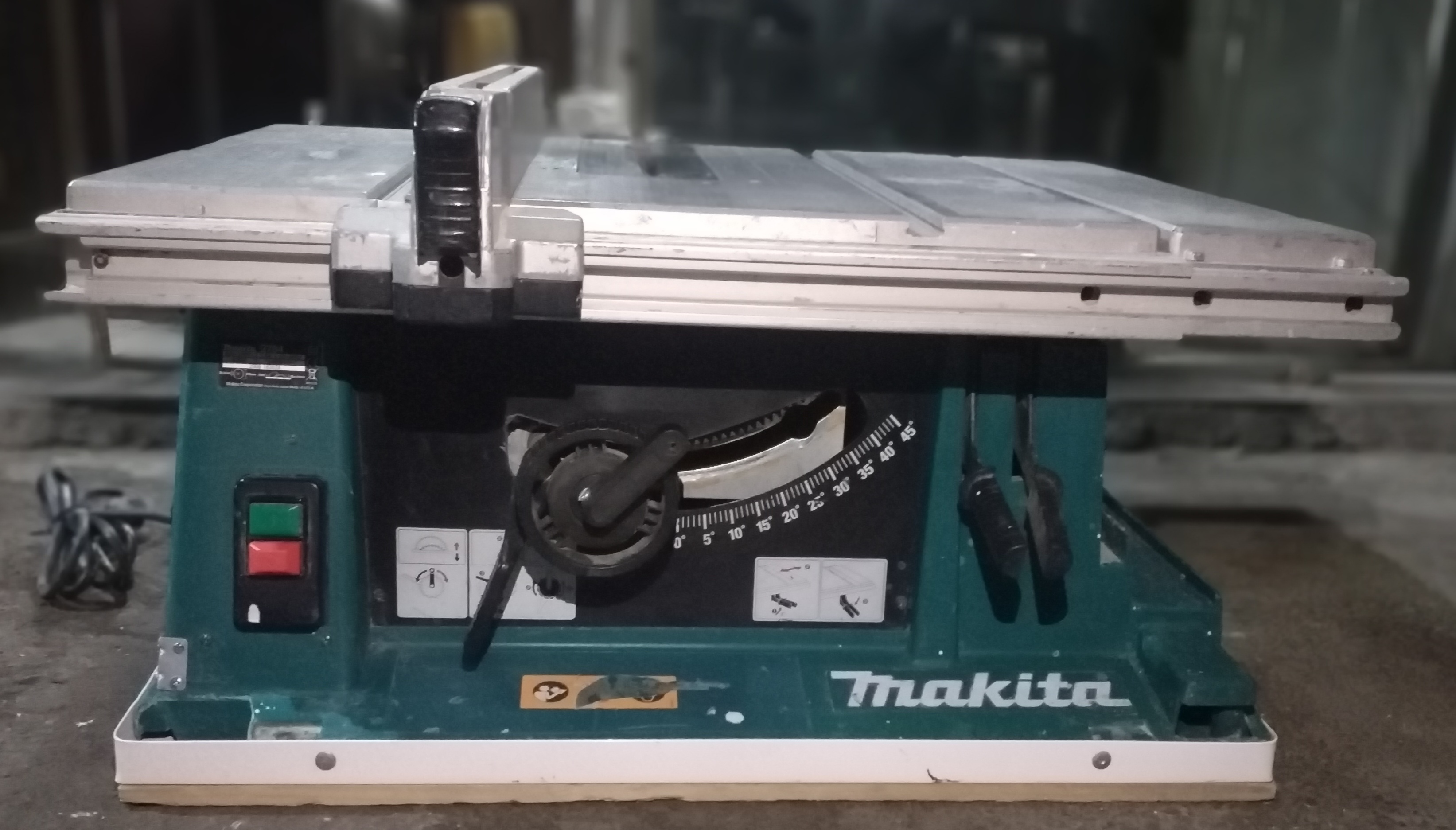 اره میزی 1650 وات ماکیتا ژاپن ساخت آمریکا اصلی همراه تیغه مدل Makita 2704 استوک