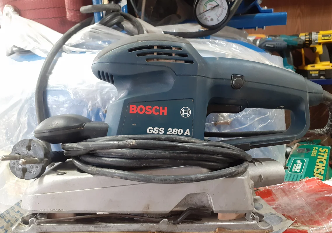 سنباده لرزان تخت مستطیلی بوش سوئیس اصلی مدل BOSCH GSS 280 A در حد نو