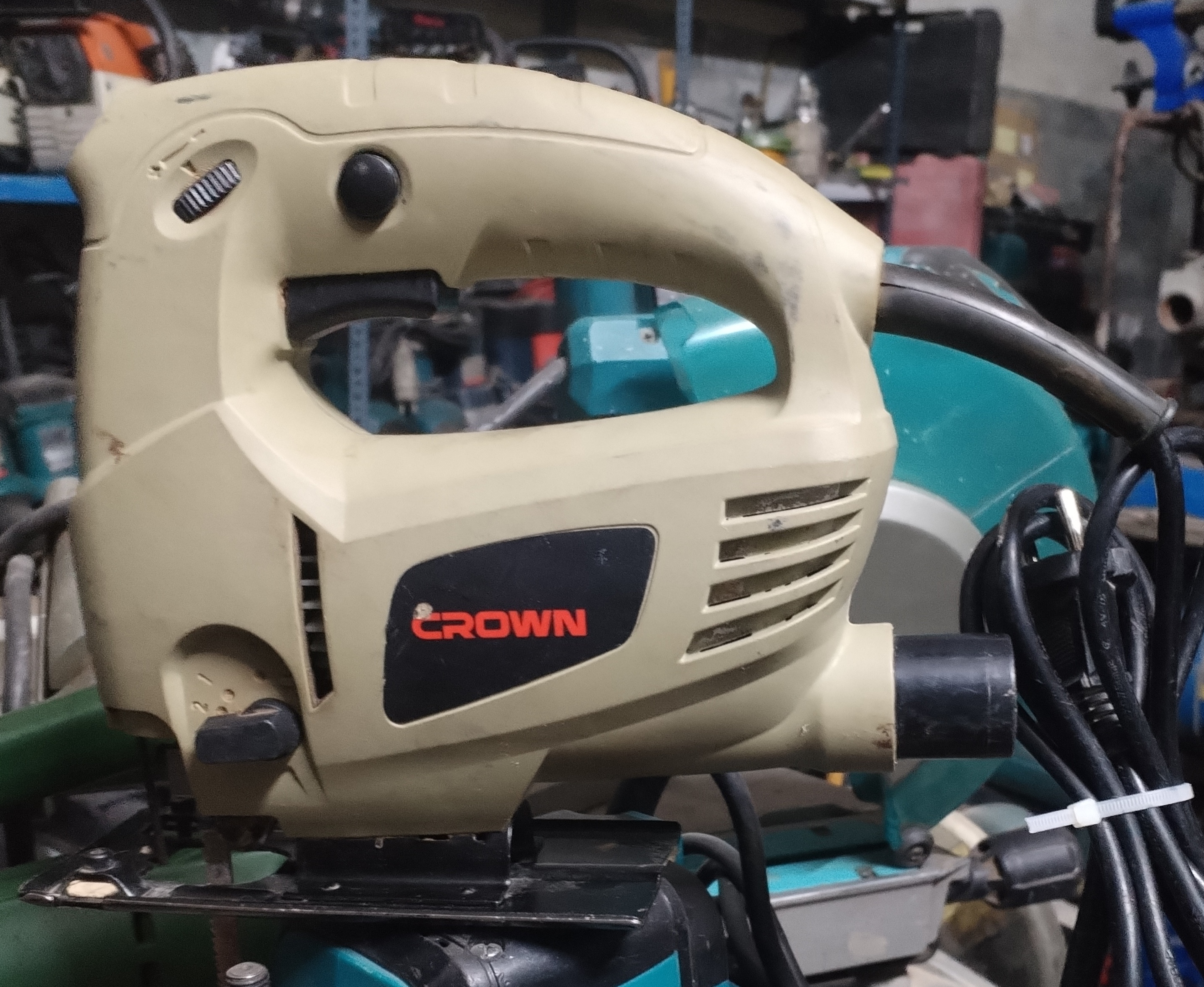 اره عمود بر دیمر دار 500 وات 55 میلی متری کرون مدل Crown CT15080 استوک