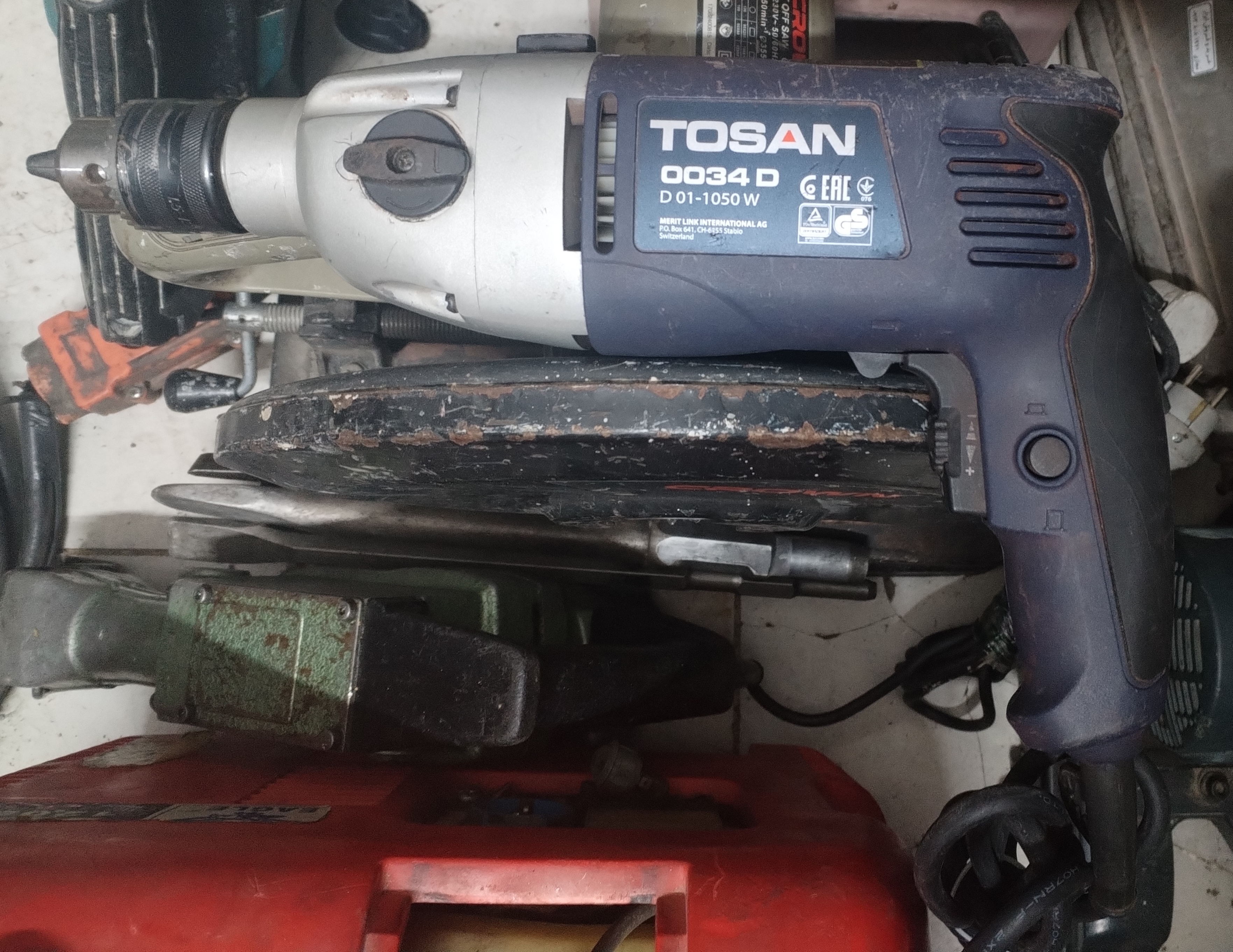 دریل گیربکسی چکشی دیمر دار چپ گرد راست گرد 13 میلی متری 1050 وات توسن مدل TOSAN 0034D در حد نو