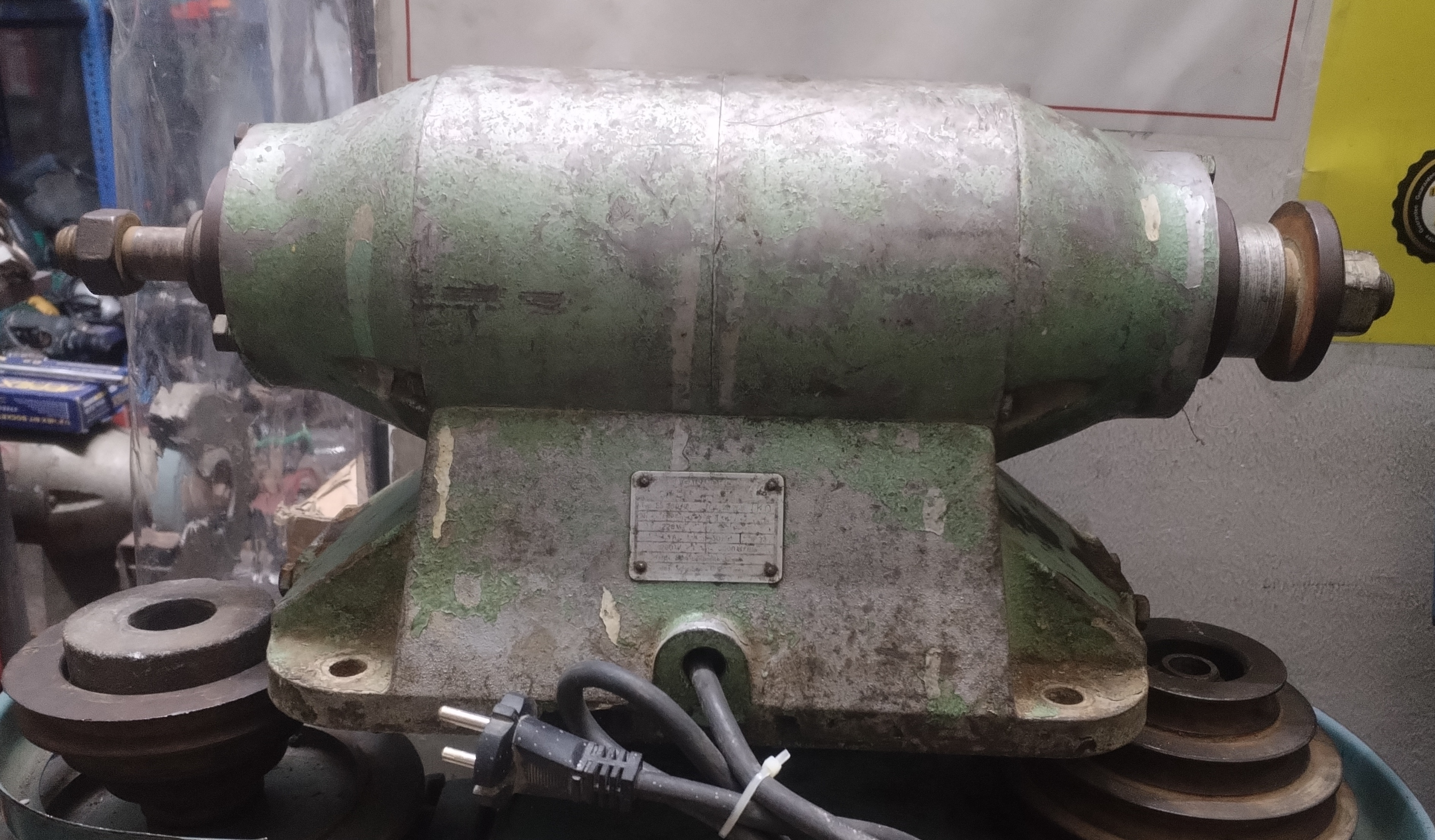 سنگ رومیزی 200 میلی متری تکفاز گدور آلمان اصلی مدل GEDORE ES-200 استوک